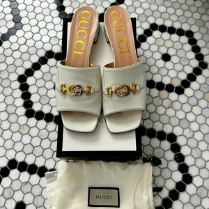 Gucci white leather slide/sandals size 42